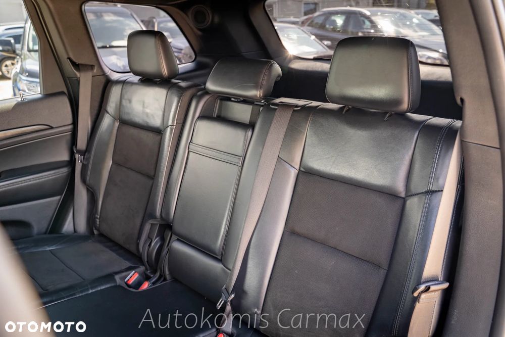 Jeep Grand Cherokee - 24