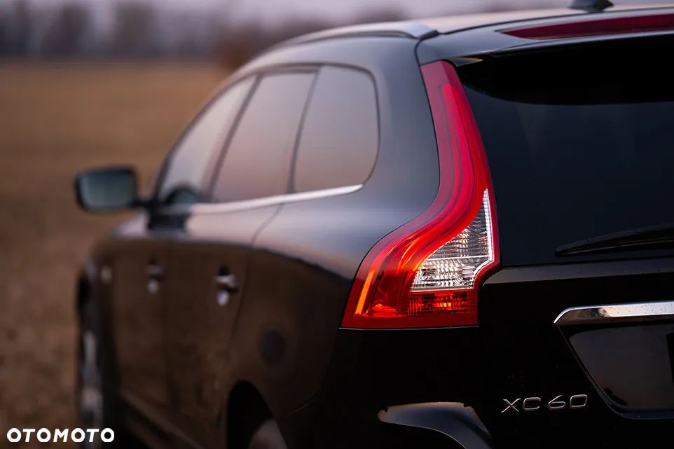 Volvo XC 60 D4 AWD Ocean Race - 22