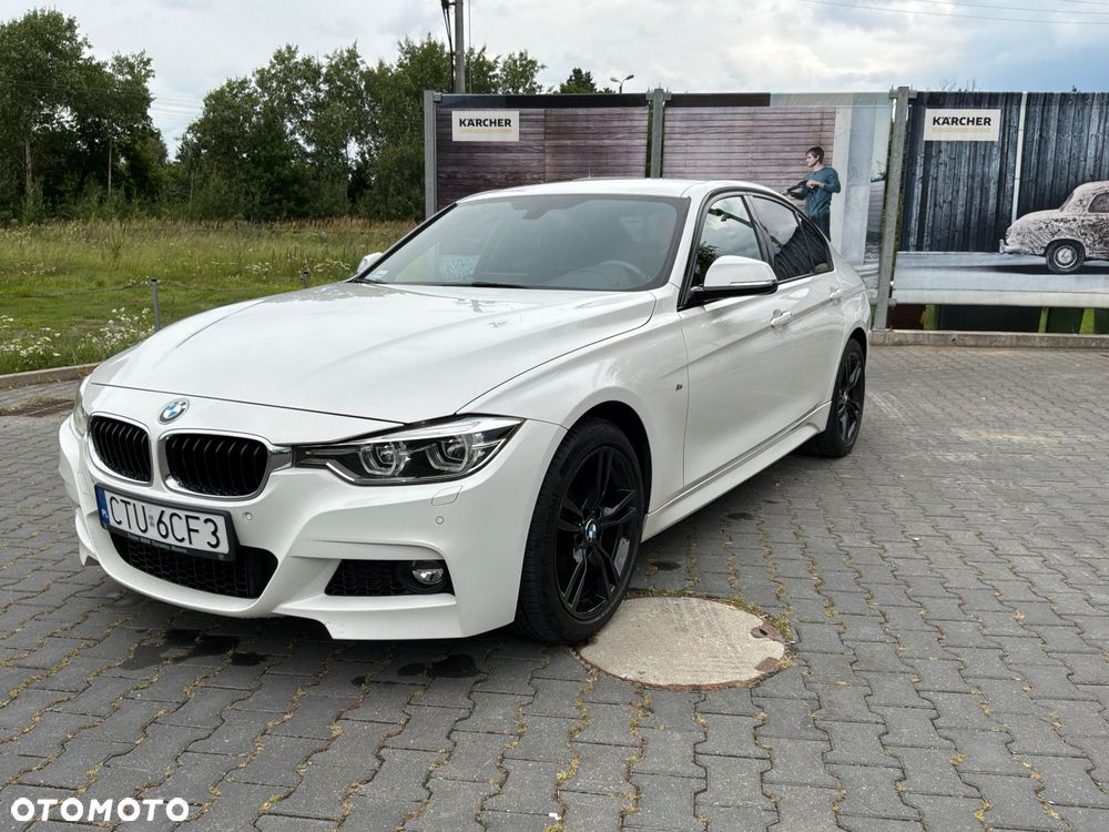 BMW Seria 3 320i M Sport - 9