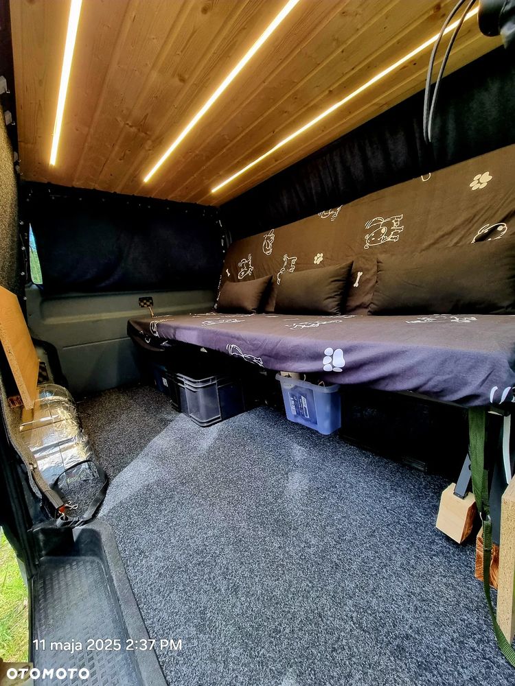 Volkswagen Caravelle GL - 13