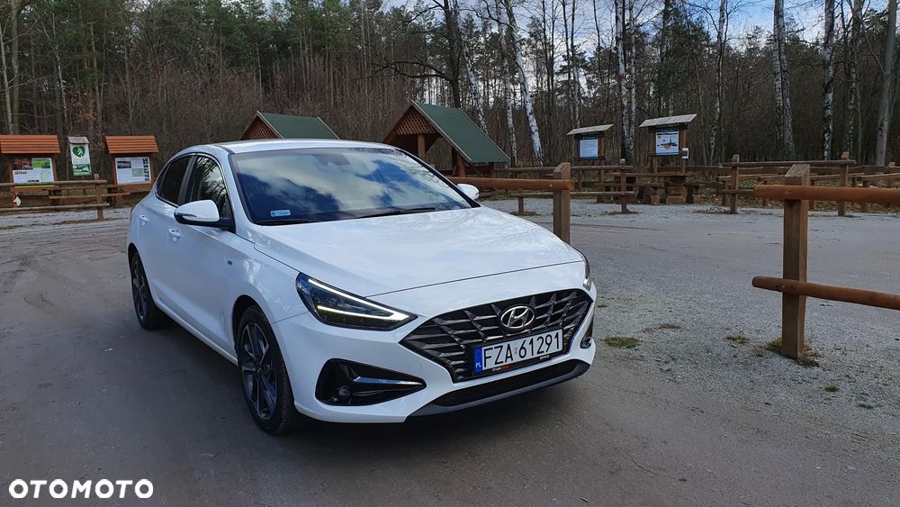 Hyundai i30 1.5 T-GDI 48V Comfort DCT - 2