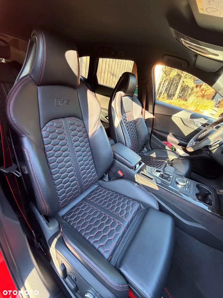 Audi RS4 Avant - 14