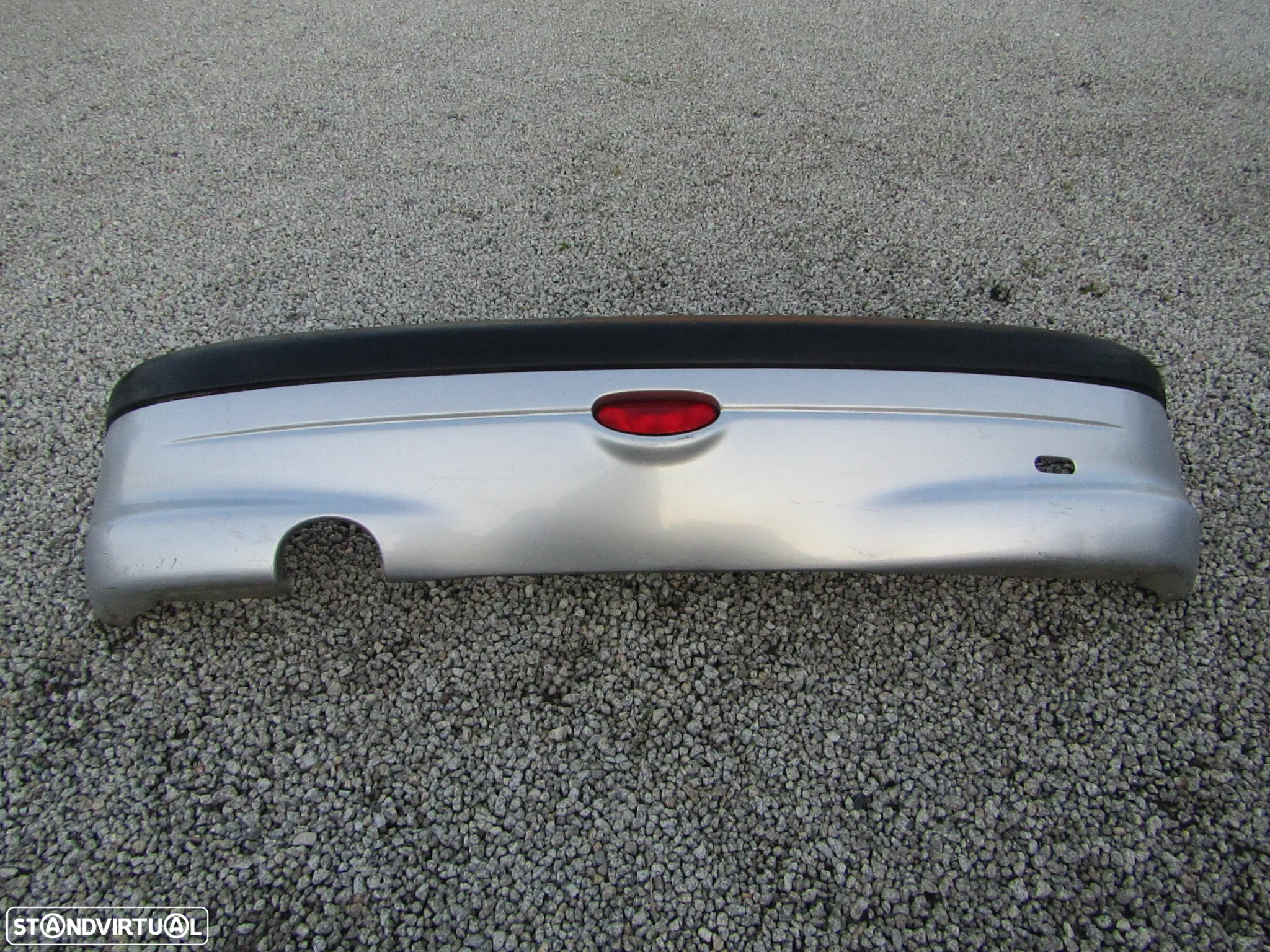 Para-choques tras Peugeot 206  (ver descrição) - 4