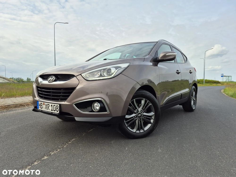 Hyundai ix35 2.0 CRDi 4WD Automatik Fifa World Cup Gold Edition - 2