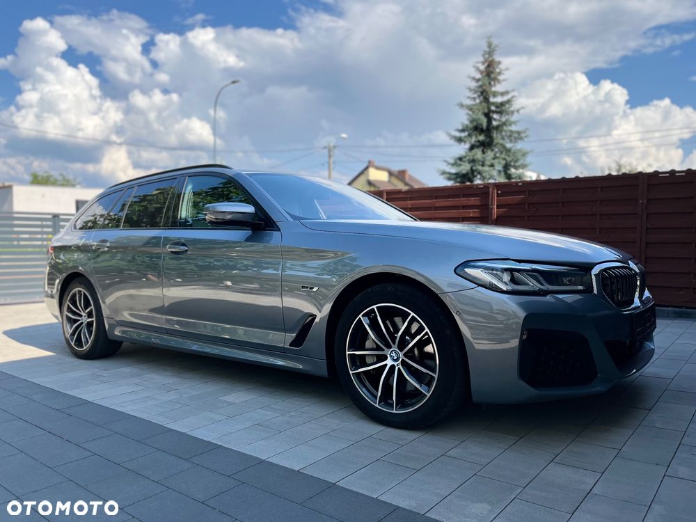 BMW Seria 5 530e xDrive PHEV M Sport Edition - 2