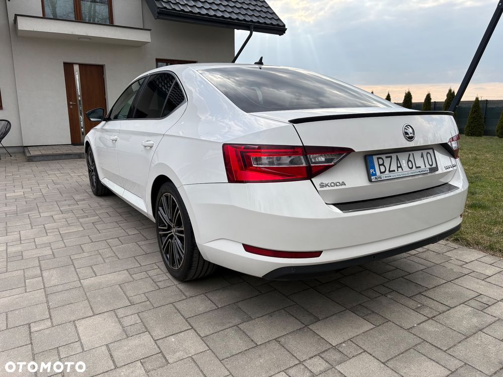 Skoda Superb 2.0 TDI Ambition DSG - 6