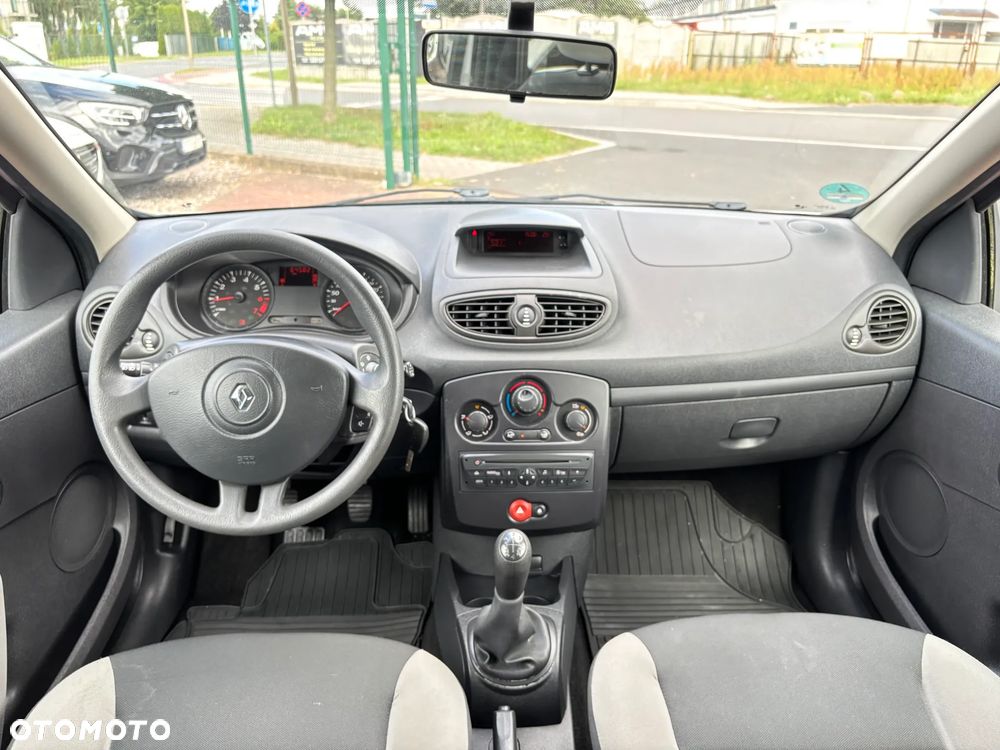 Renault Clio 1.2 16V 75 Dynamique - 15