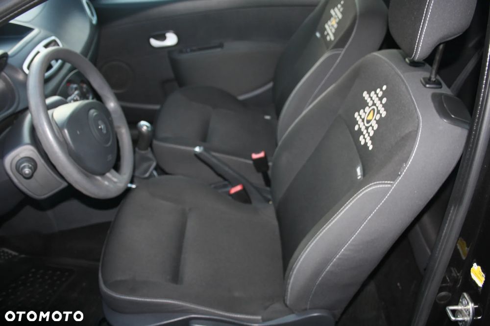 Renault Clio 1.2 16V 75 Yahoo - 9