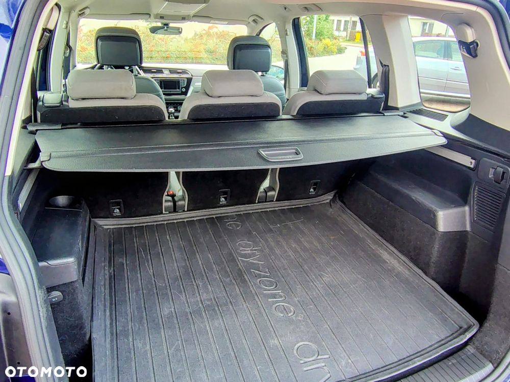 Volkswagen Touran 1.6 TDI BMT Comfortline - 16