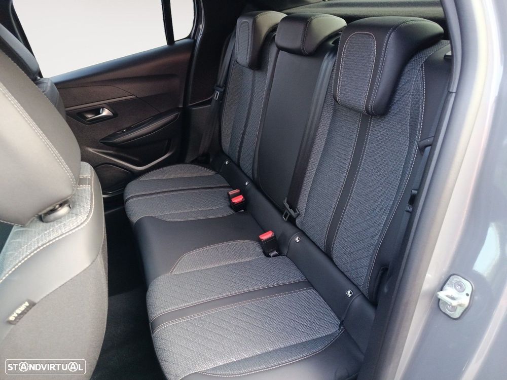 Peugeot 208 1.2 PureTech Allure - 13