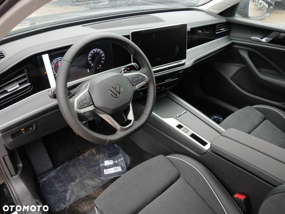 Volkswagen Passat - 8