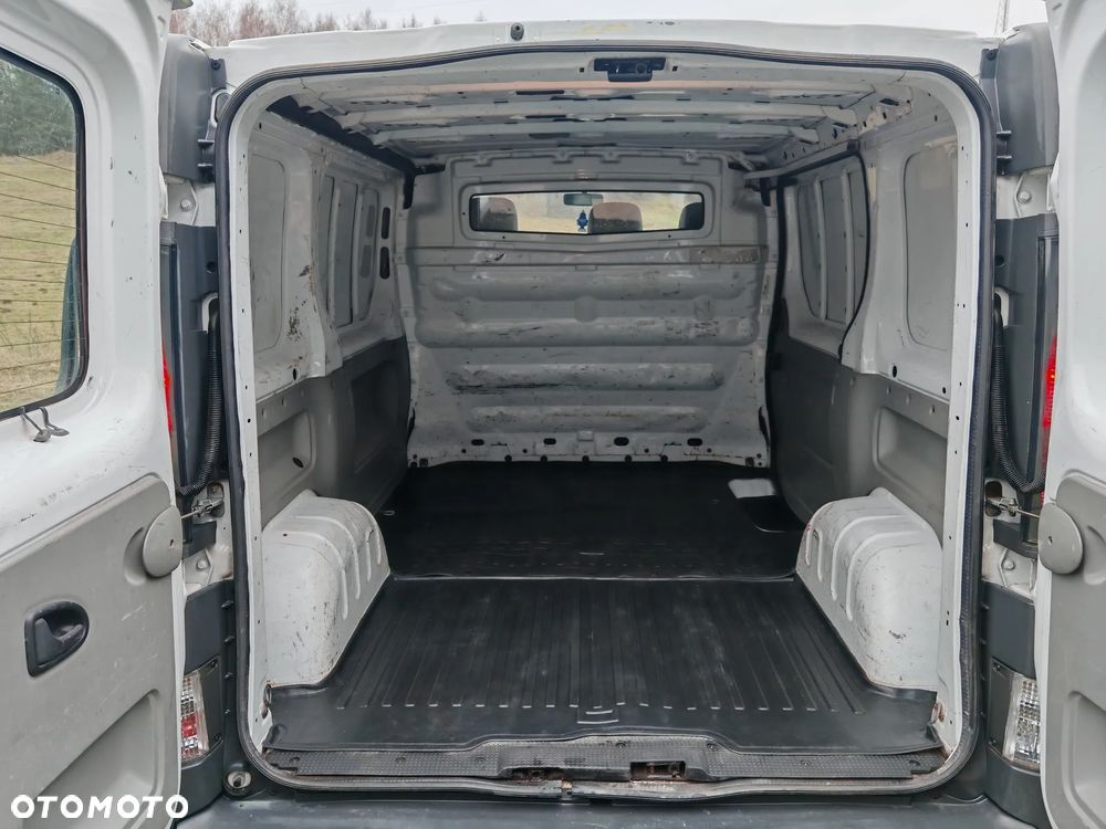 Opel Vivaro - 8