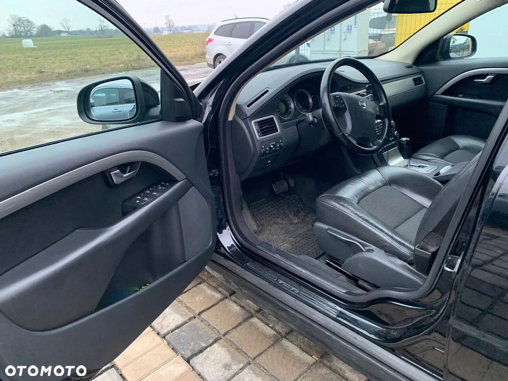 Volvo V70 D5 Momentum - 19