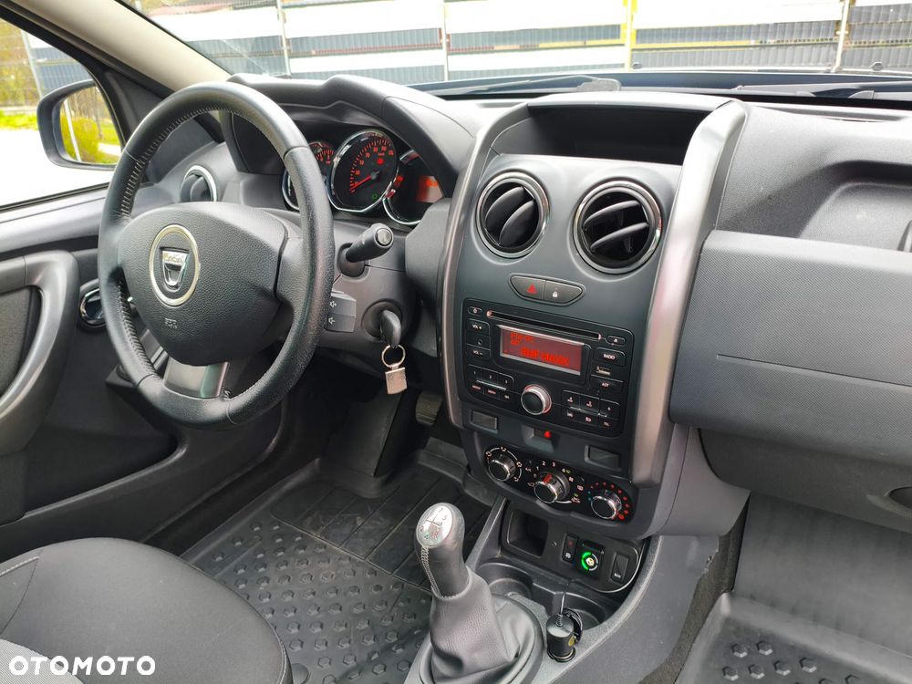 Dacia Duster 1.6 SCe Laureate S&S - 6