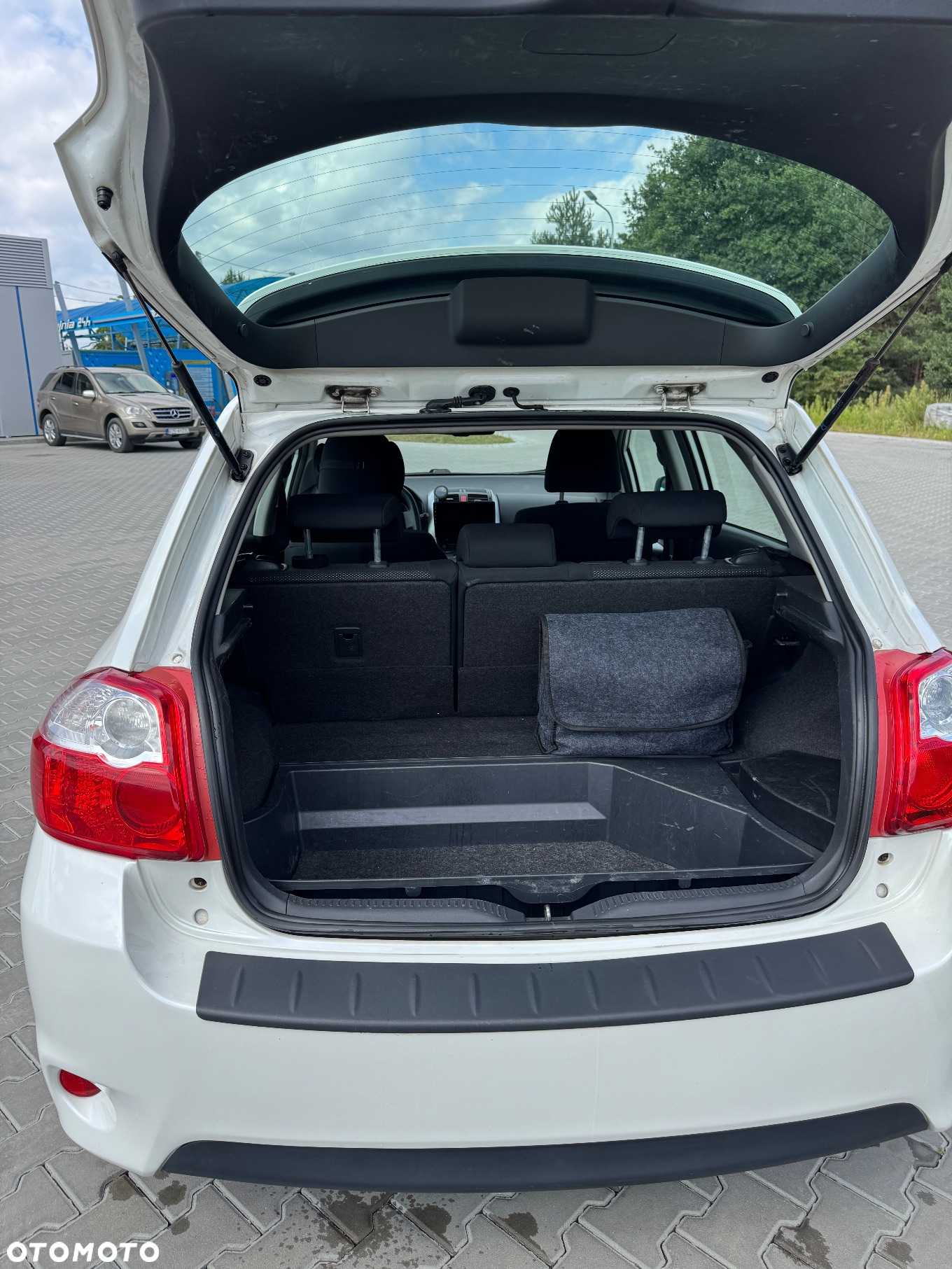 Toyota Auris 1.8 HSD Luna - 6
