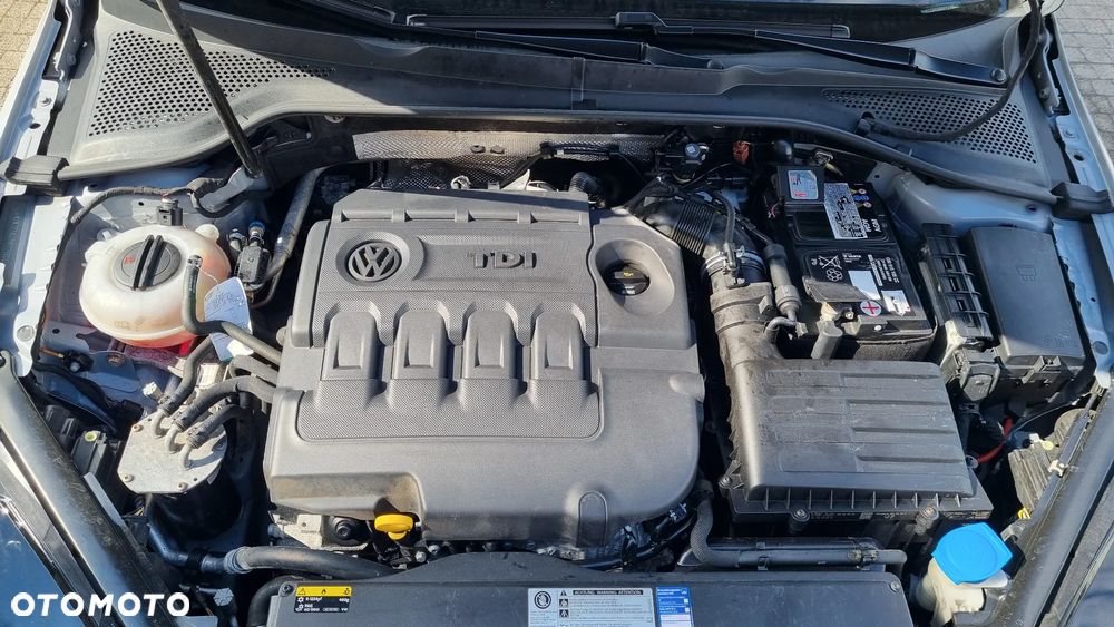 Volkswagen Golf 2.0 TDI (BlueMotion Technology) Comfortline - 31