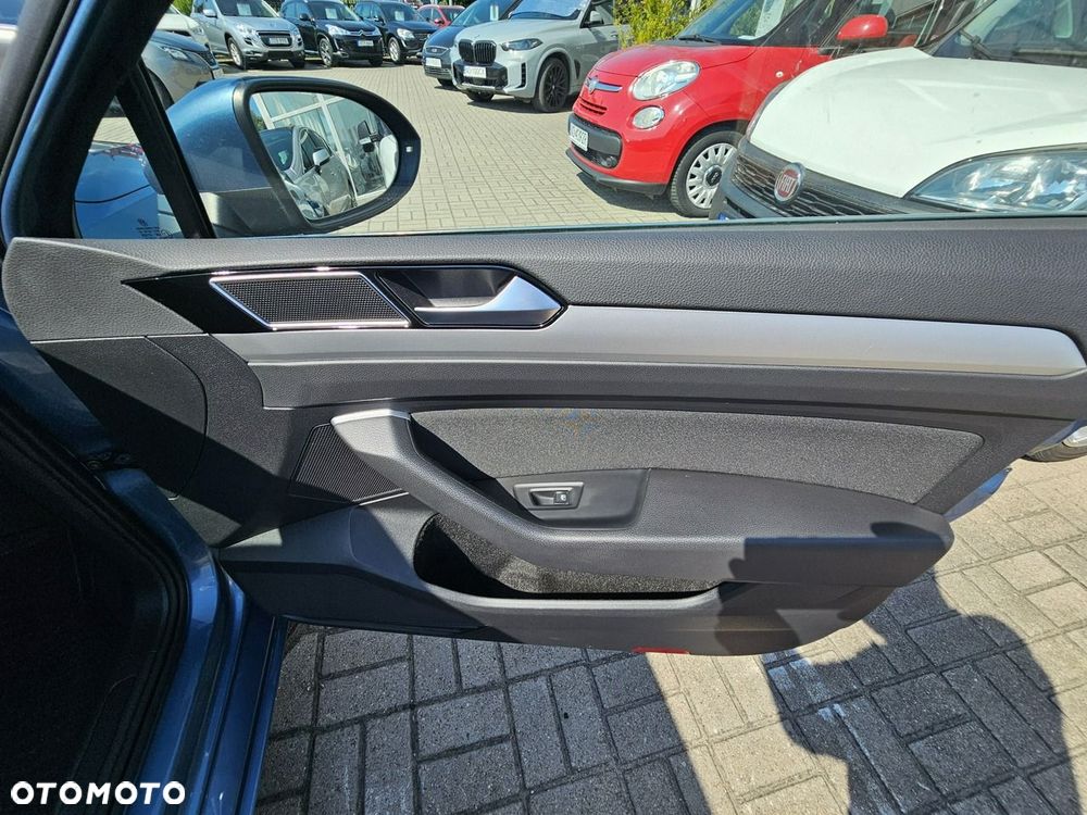 Volkswagen Passat - 39