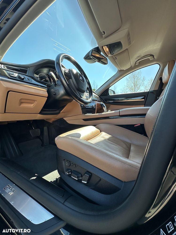 BMW Seria 7 740d xDrive Aut. - 9