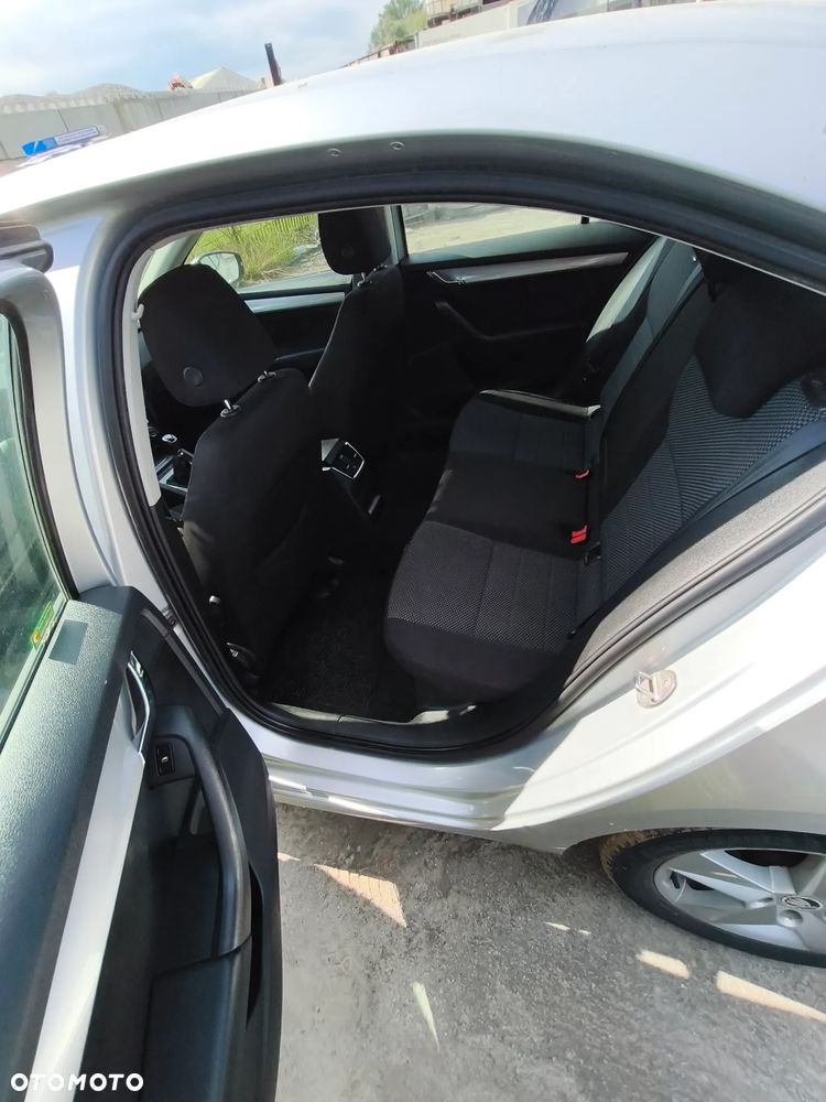 Skoda Octavia 1.6 TDI Edition - 10