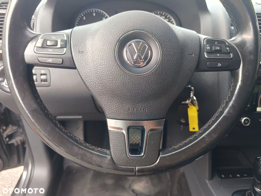 Volkswagen Touran 1.6 TDI DPF BlueMotion Technology DSG Comfortline - 18