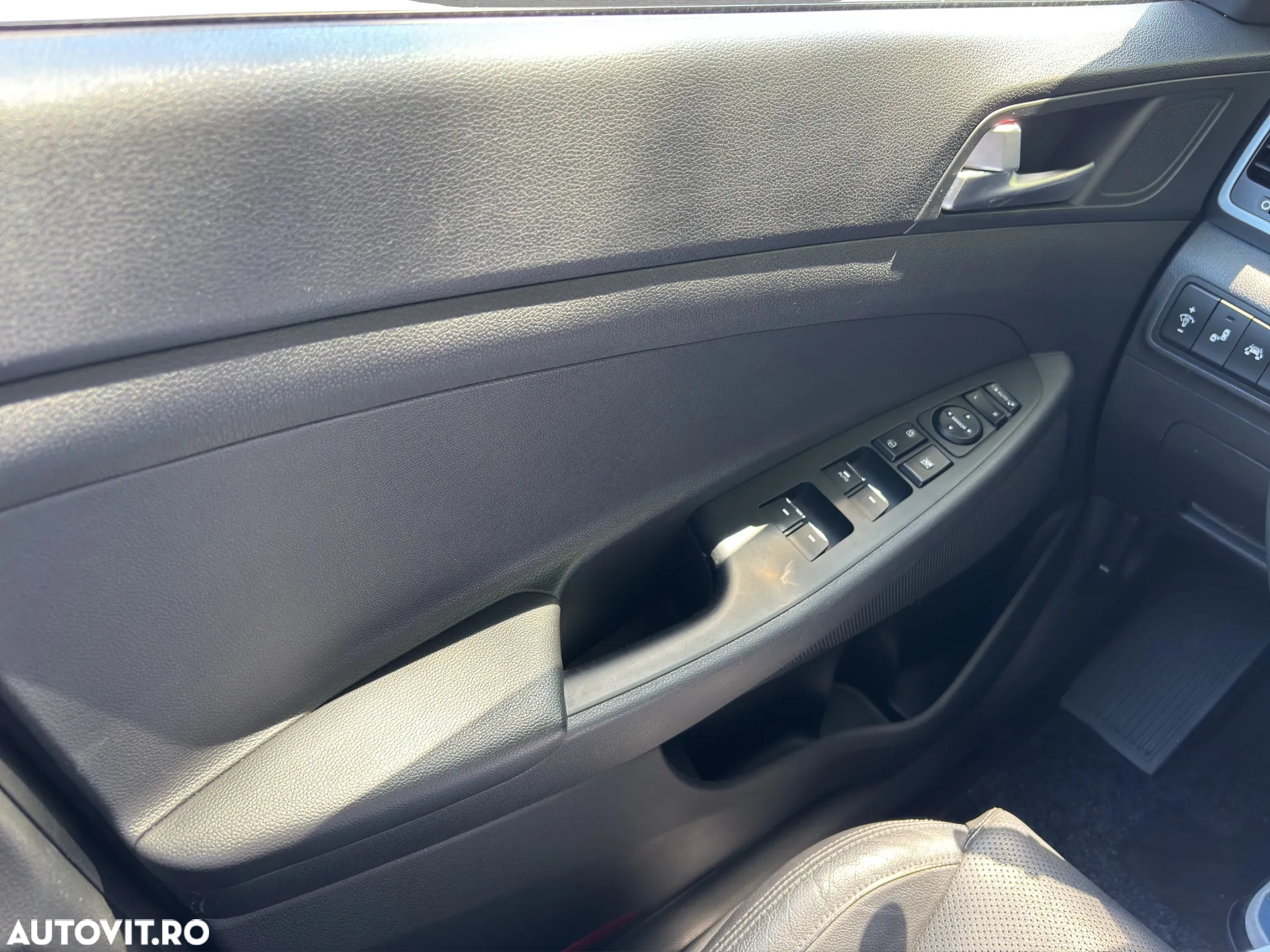Hyundai Tucson 2.0 CRDI 4WD Automatik Premium - 15