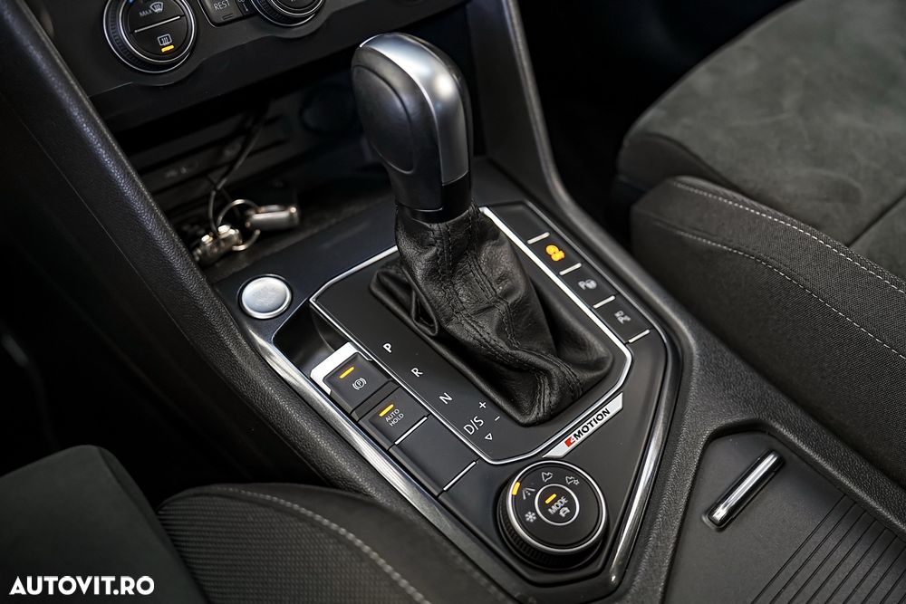 Volkswagen Tiguan - 28