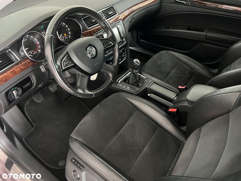 Skoda Superb 1.6 TDI Active Greenline - 14