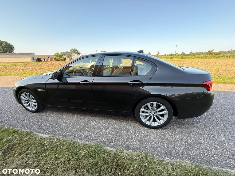 BMW Seria 5 518d Luxury Line - 13