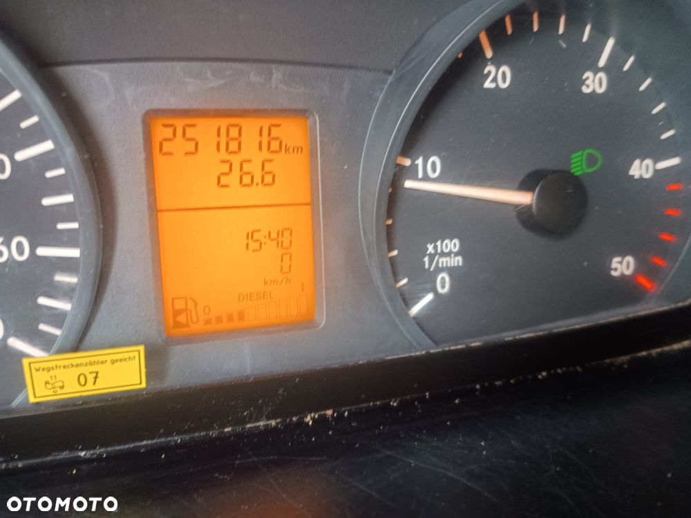 Mercedes-Benz Sprinter - 30