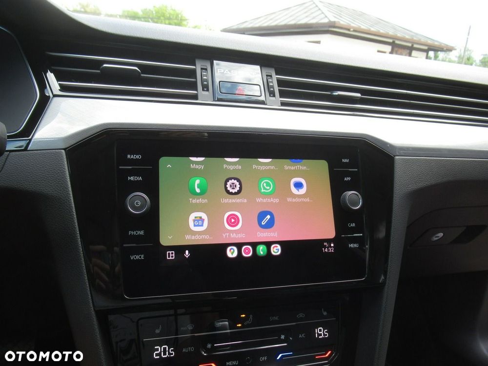 Volkswagen Passat 2.0 TSI Business DSG - 30
