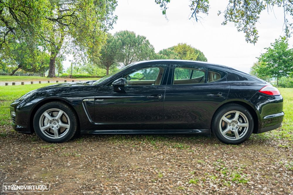 Porsche Panamera 3.0 V6 - 4