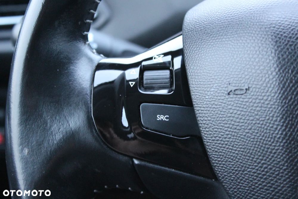 Peugeot 308 - 17