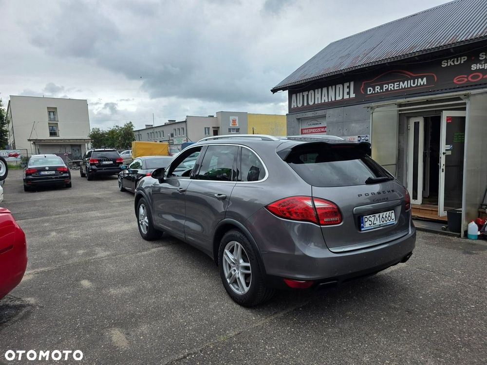 Porsche Cayenne S - 4