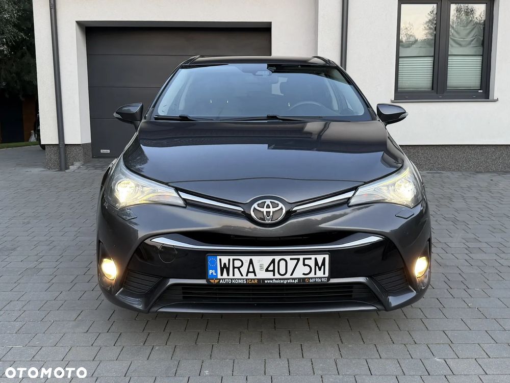 Toyota Avensis 1.8 Premium - 3