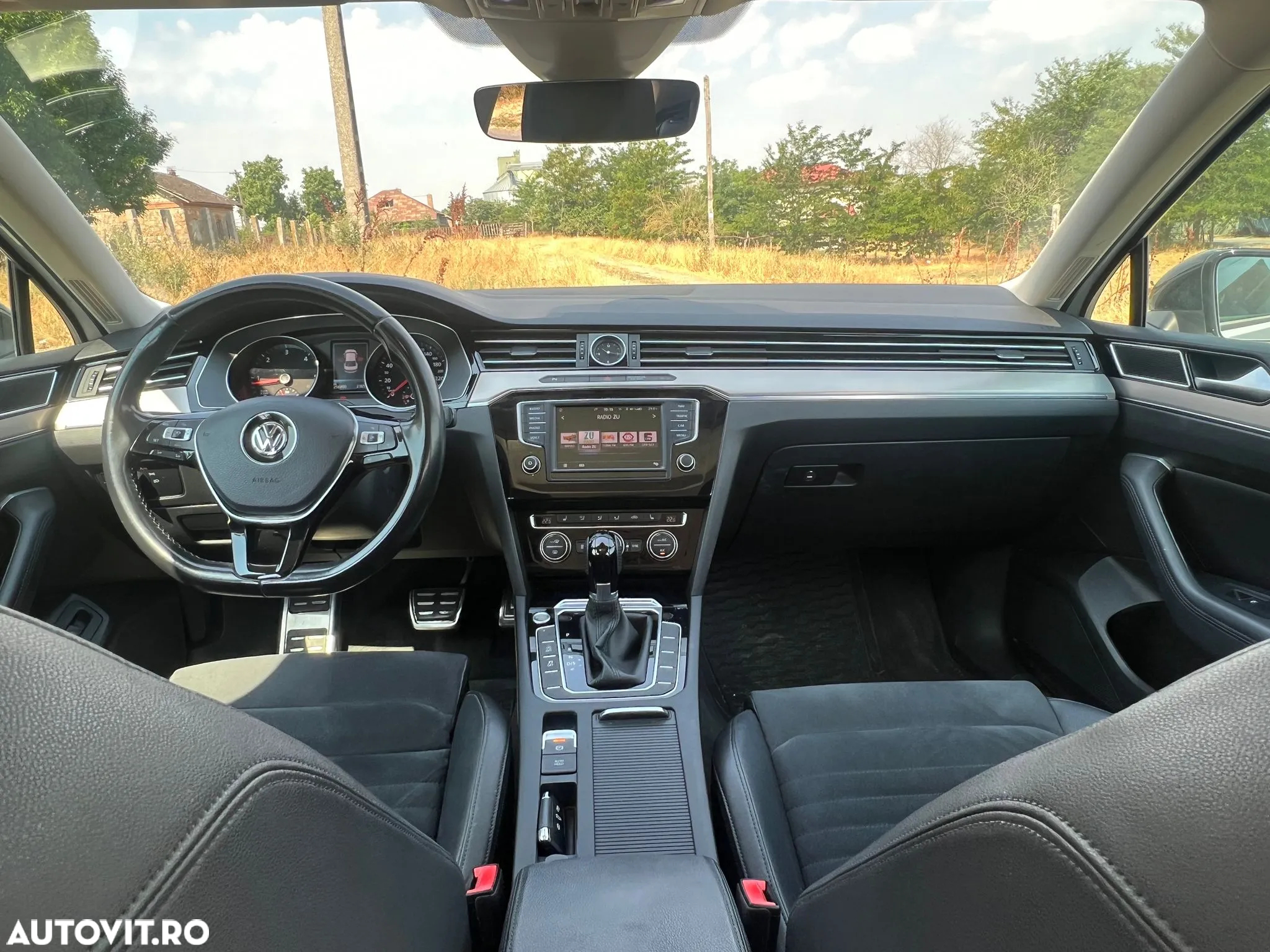 Volkswagen Passat 2.0 TDI DSG 4Motion Comfortline - 15
