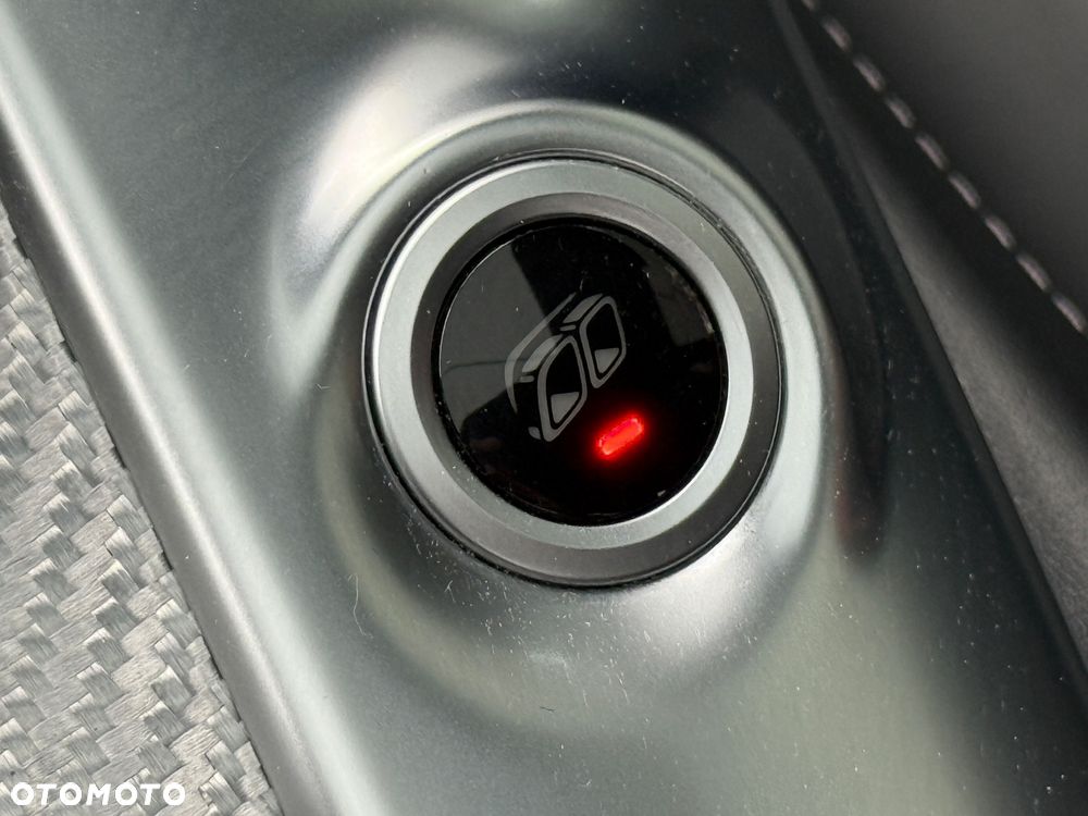 Mercedes-Benz AMG GT - 31