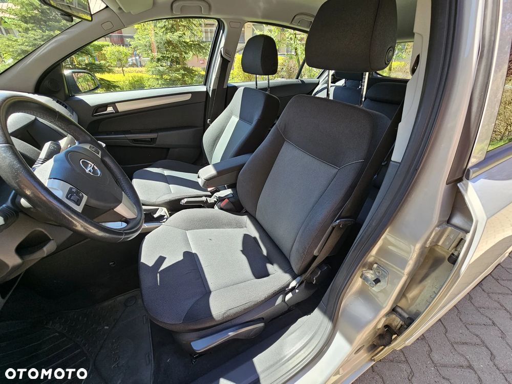 Opel Astra 1.6 Enjoy - 16