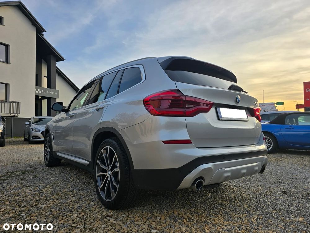 BMW X3 xDrive30i GPF Luxury Line - 3