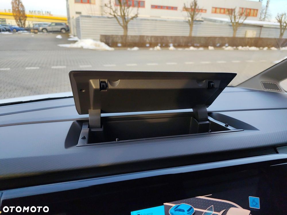 Volkswagen Multivan - 30