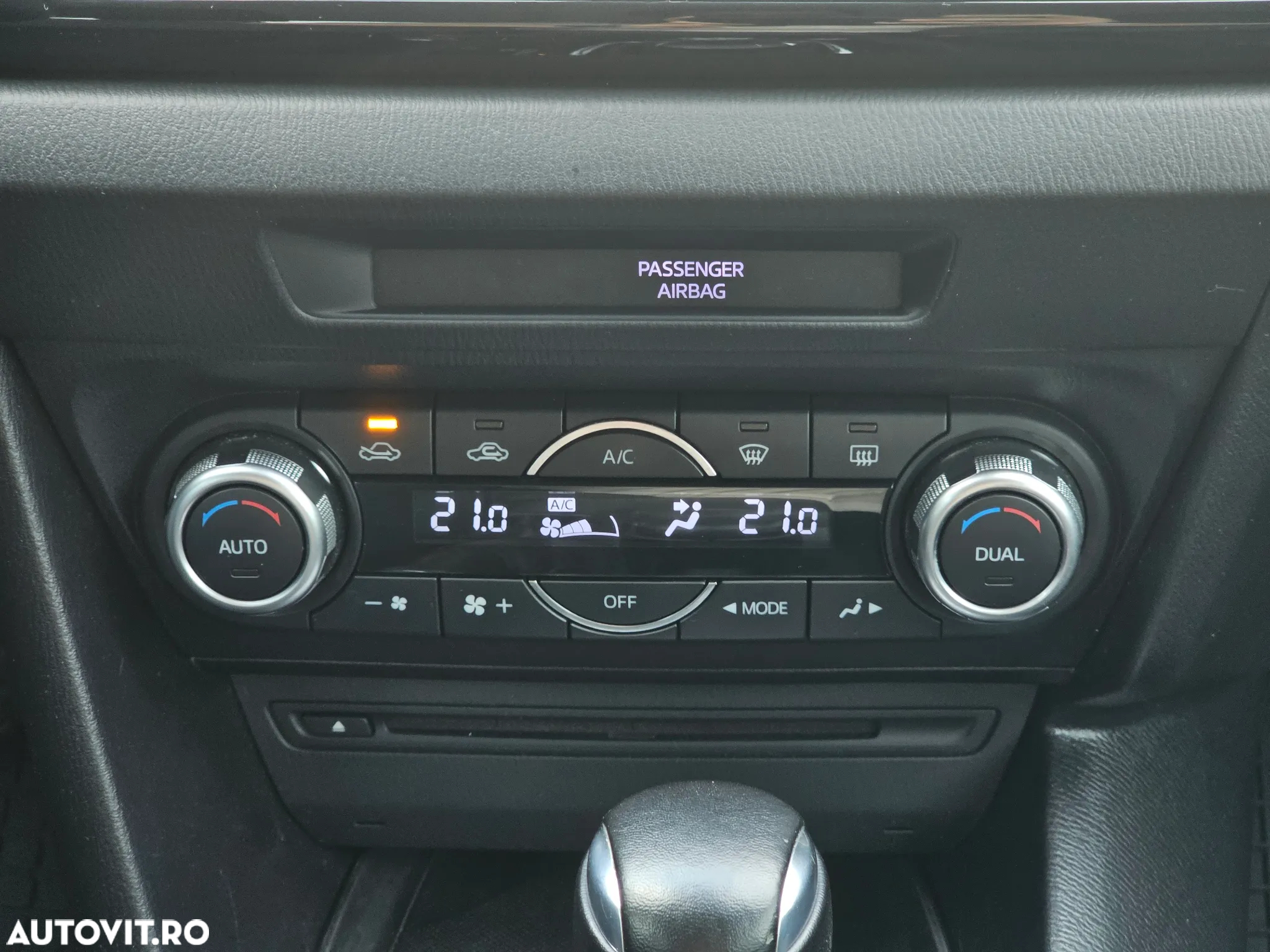 Mazda 3 - 5