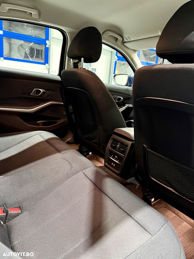 BMW Seria 3 320d xDrive Aut. Advantage - 10