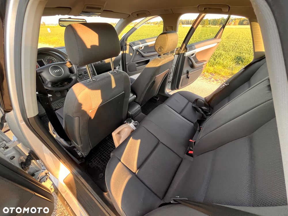 Audi A4 Limousine 1.8T - 11