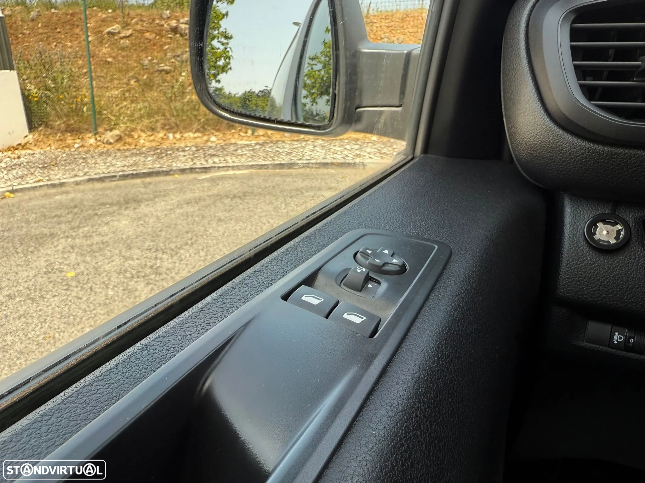Opel Vivaro 1.5 CDTi 3Lug Iva Dedutível - 30