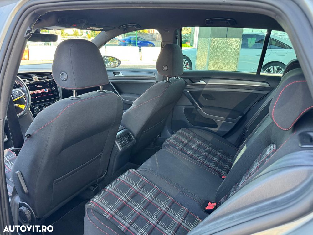 Volkswagen Golf 2.0 TSI DSG GTI Performance - 5