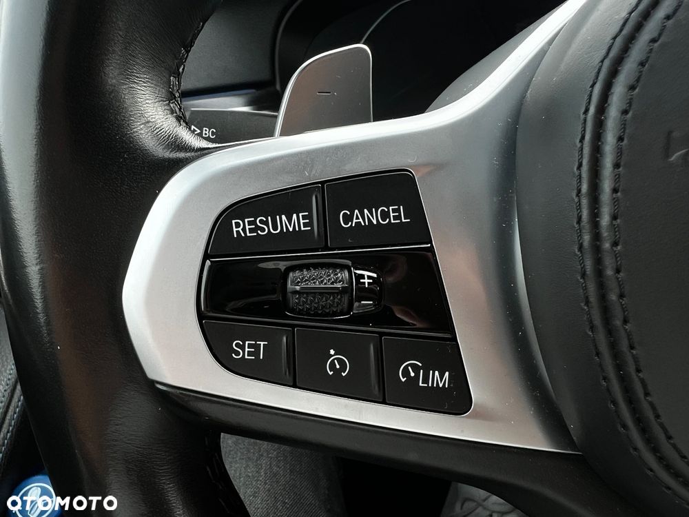 BMW Seria 5 530e xDrive M Sport Edition - 29