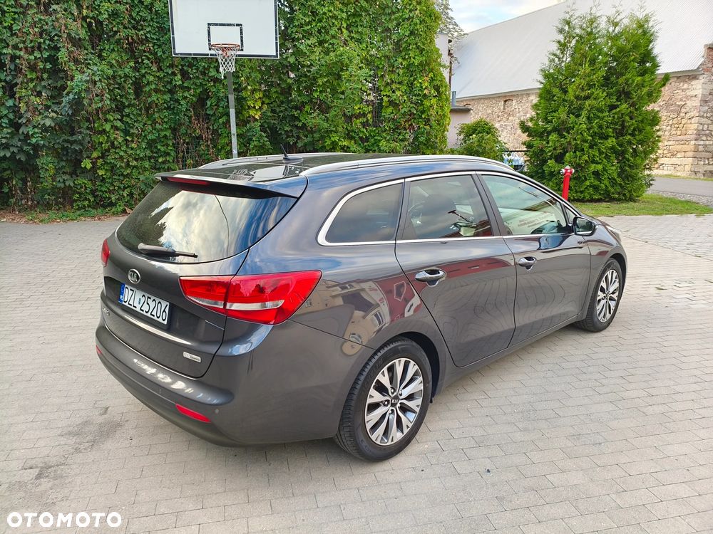 Kia Ceed 1.6 GDI Platinum Edition - 5