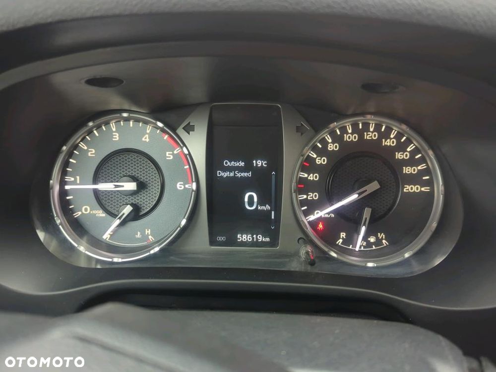 Toyota Hilux 2.4 D-4D Double Cab DLX 4x4 - 4
