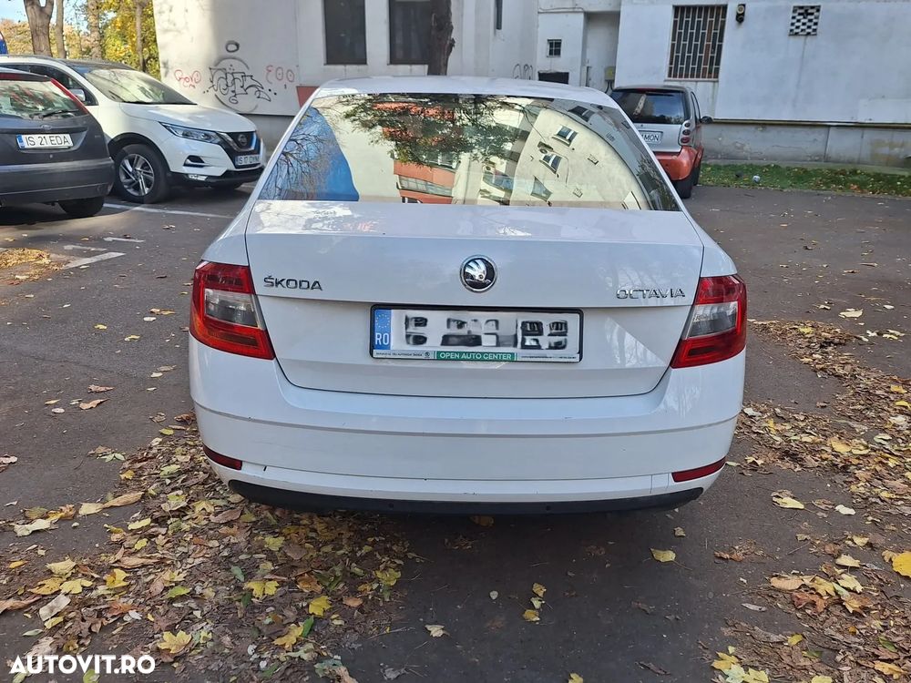Skoda Octavia Combi Diesel 1.6 TDI Style - 4