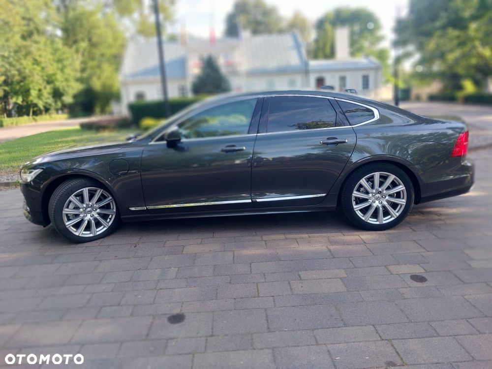 Volvo S90 - 2