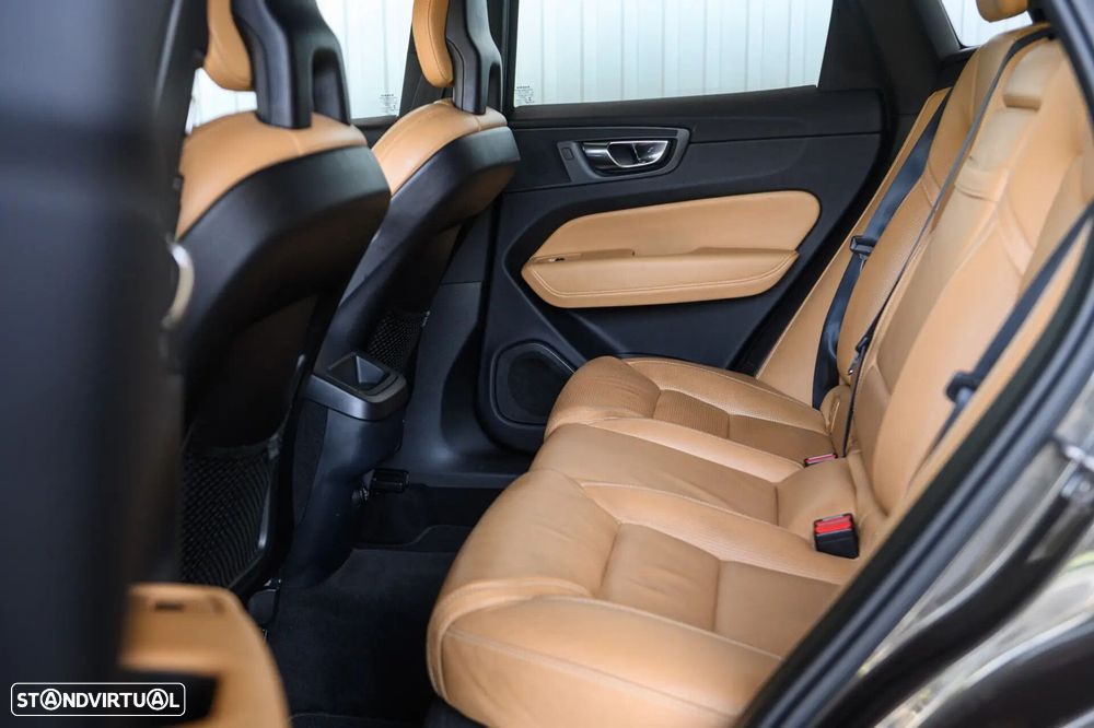 Volvo XC 60 2.0 D4 Inscription AWD Geartronic - 33